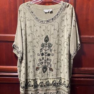 Venezia Elegant green Embroidered Women's Top size 2X oversized
